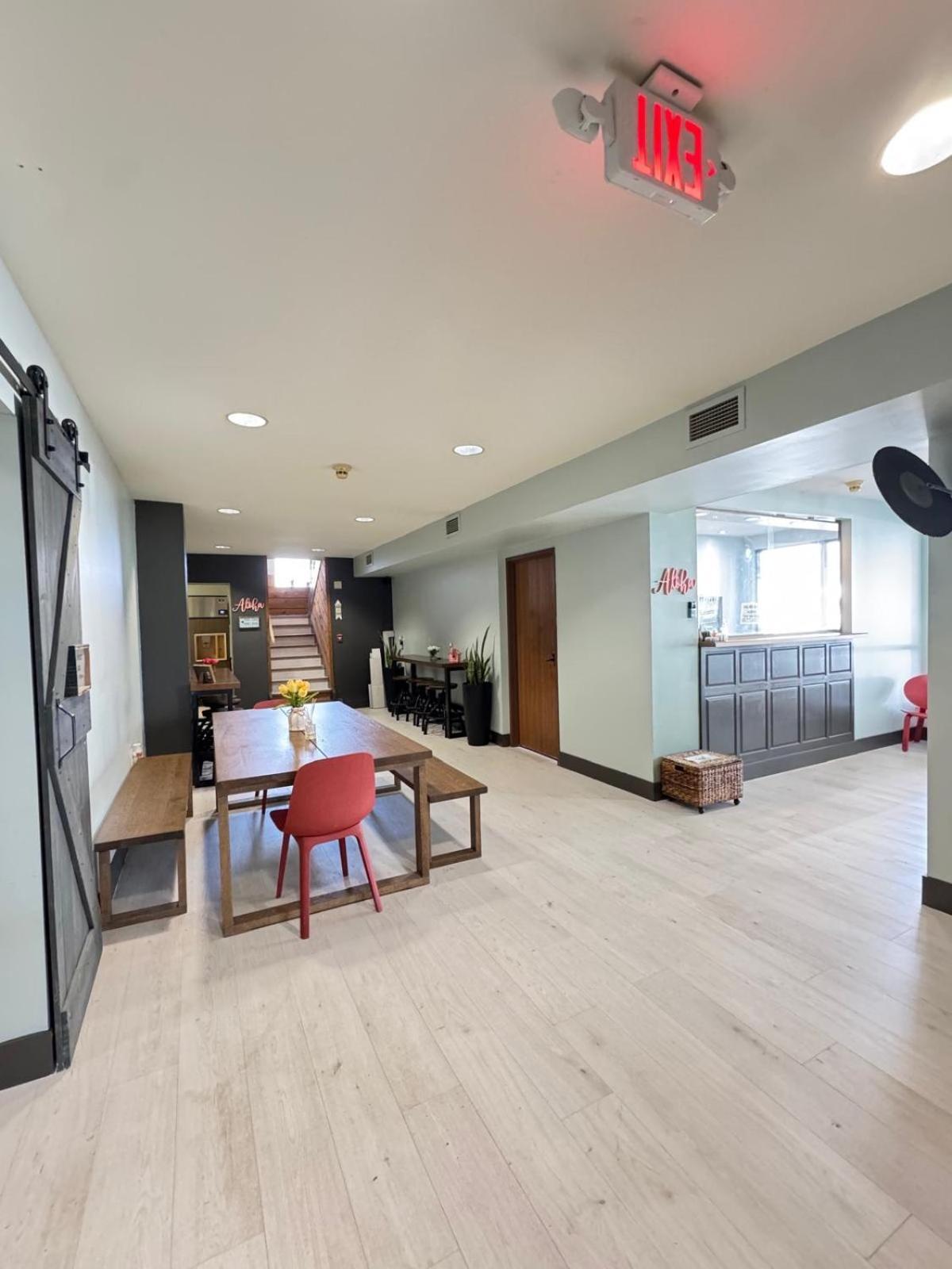 Valued Stay Aloha Madison Luaran gambar