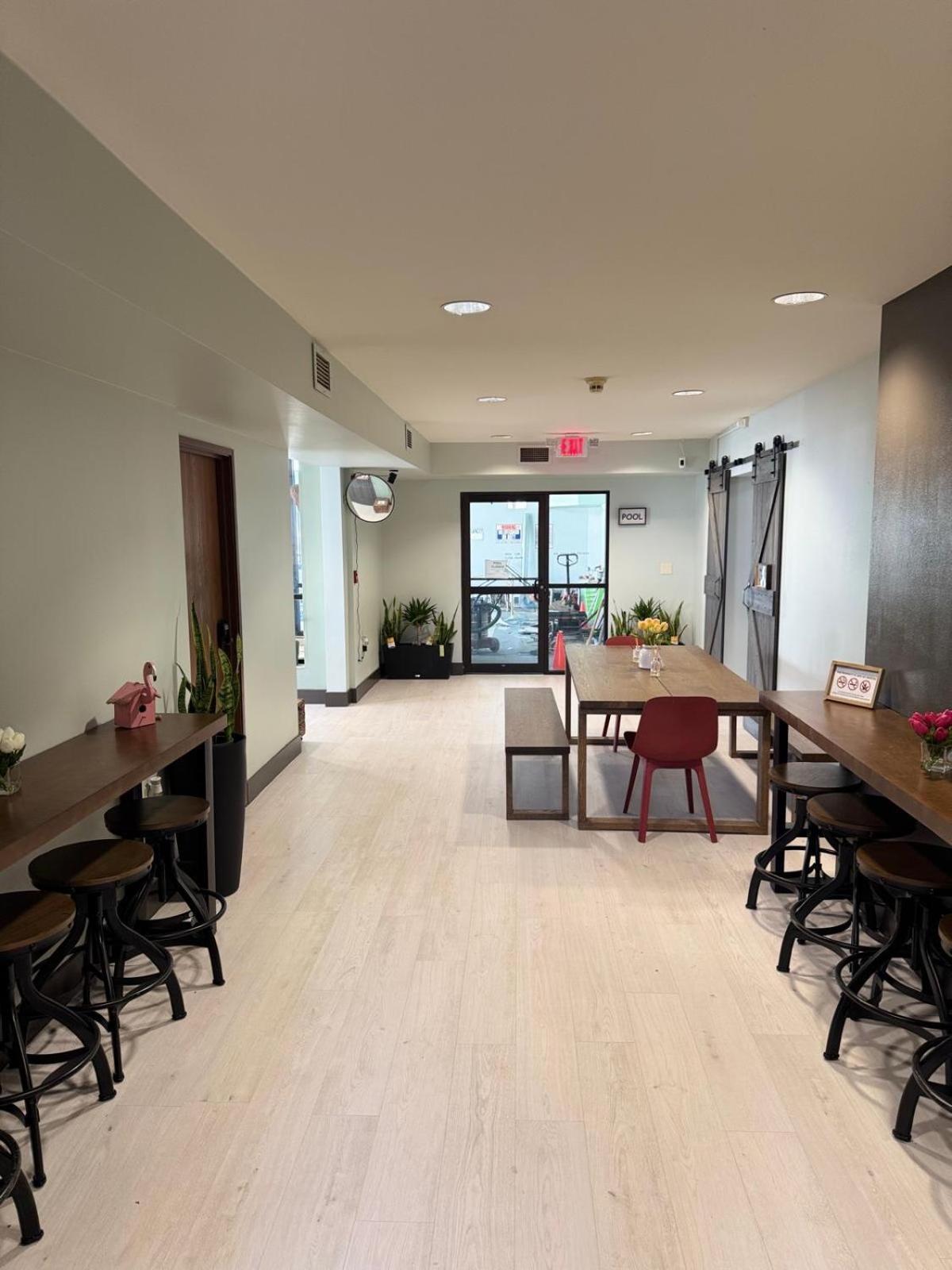 Valued Stay Aloha Madison Luaran gambar